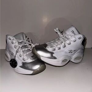 Reebok Question Mid Basketball Shoes - Men’s Size 8.5